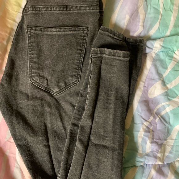 H&M jeans - Picture 3 of 3